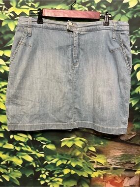 Gloria Vanderbilt Light Blue Denim Mini Skirt